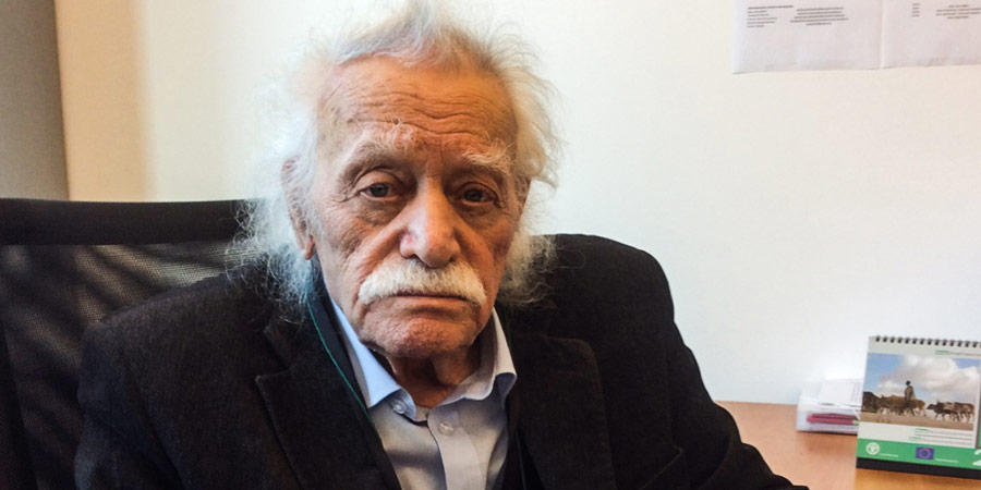 Manolis Glezos